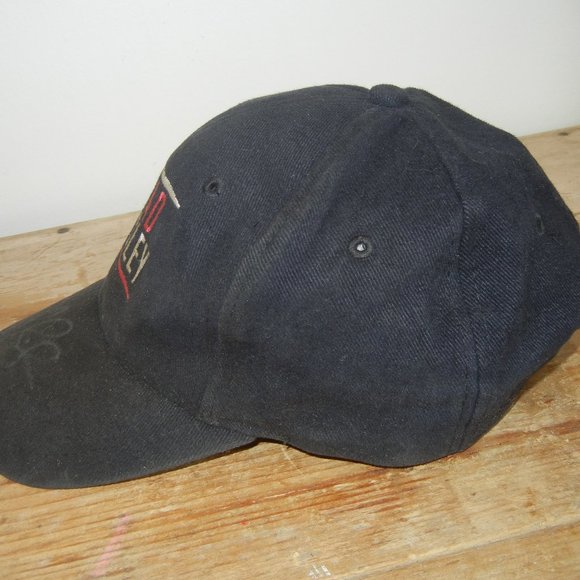 Brad Paisley Autographed Baseball Hat Cap Signed - Black w/Red & White lettering - Picture 5 of 9